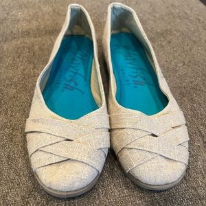 Blowfish Women's Tan Woven Flats